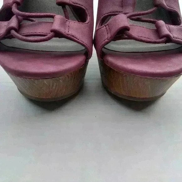 Guess Women's Purple Block Heel Shoes Sz 7.5 M - Picture 2 of 9